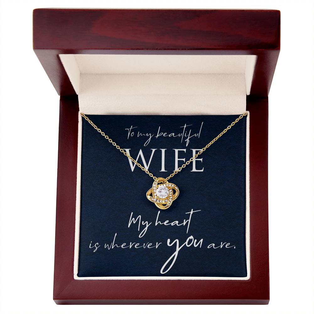 Collar de nudo de amor con cuadro de mensaje para esposa
