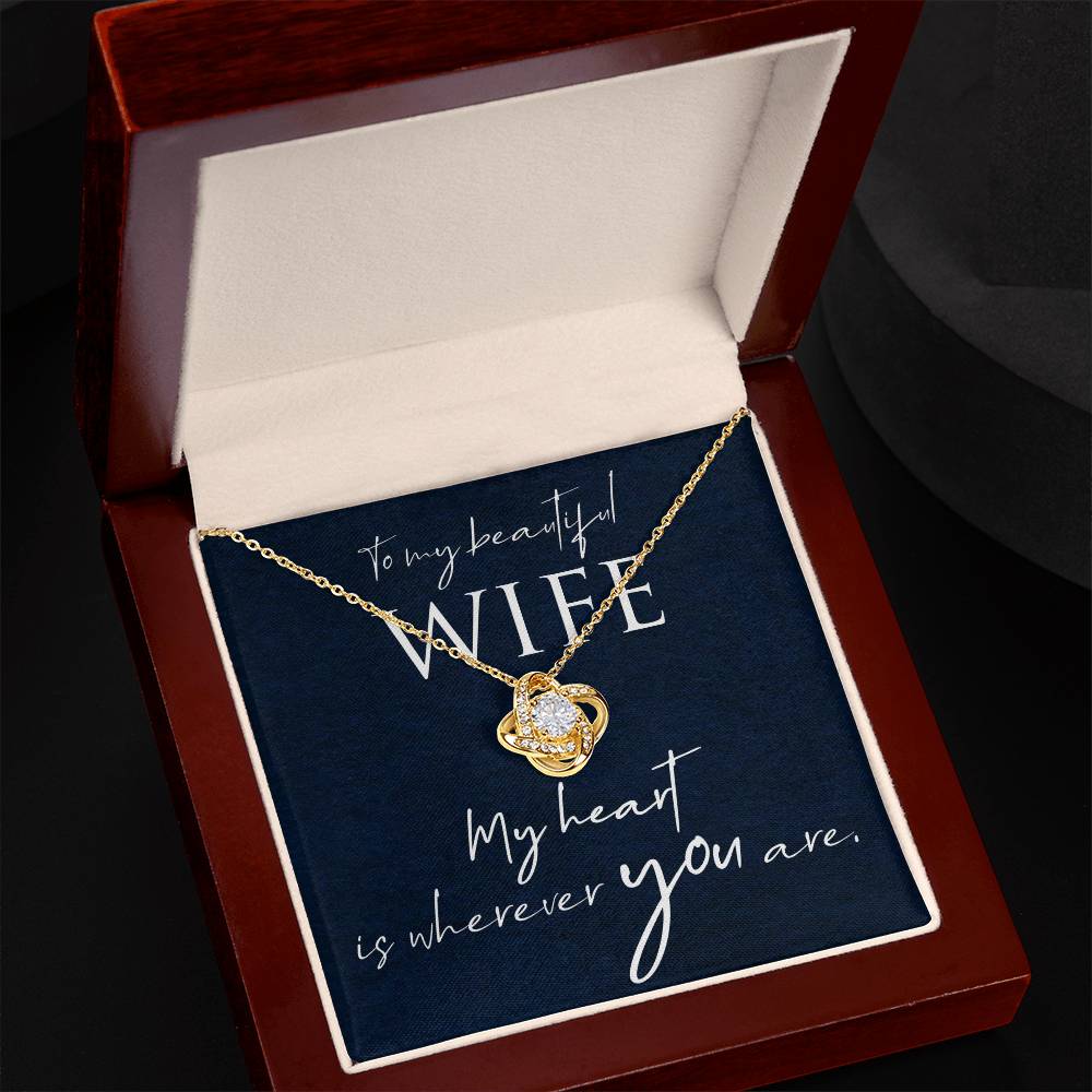 Collar de nudo de amor con cuadro de mensaje para esposa