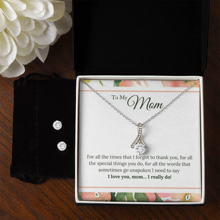 Alluring Beauty Set with Mom Message Box