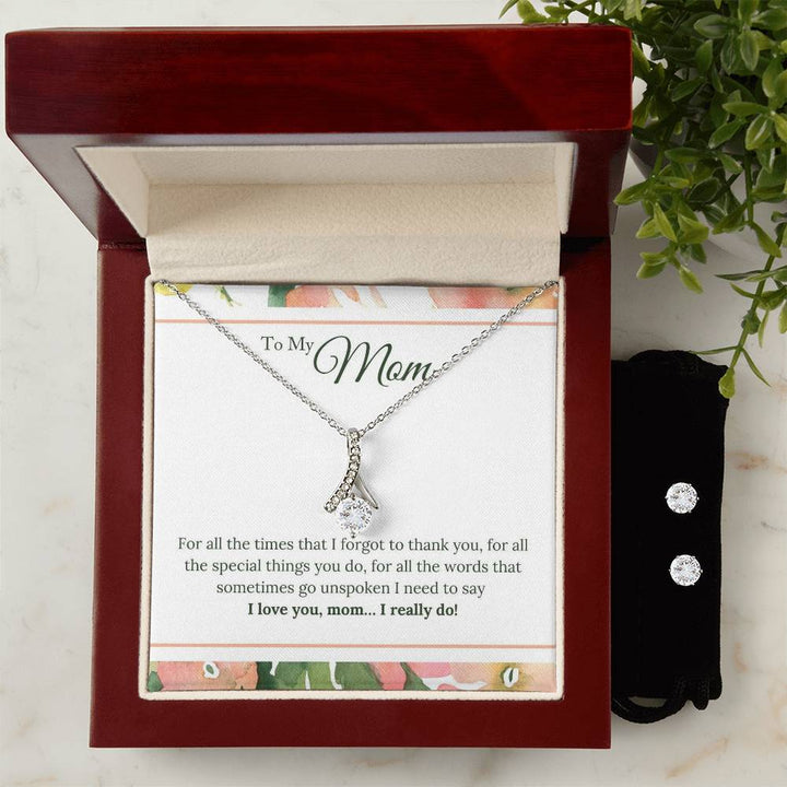Alluring Beauty Set with Mom Message Box