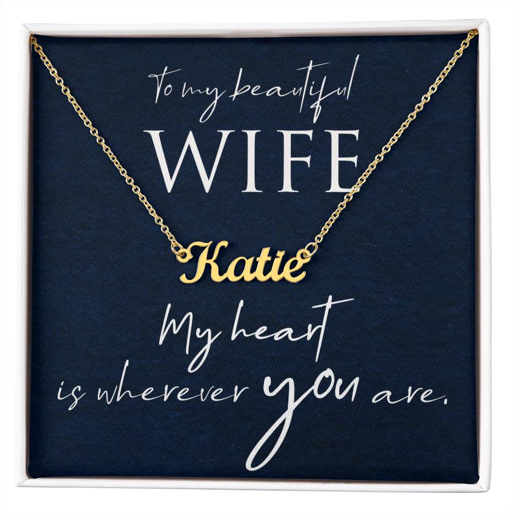 Collar con nombre y cuadro de mensaje para esposa