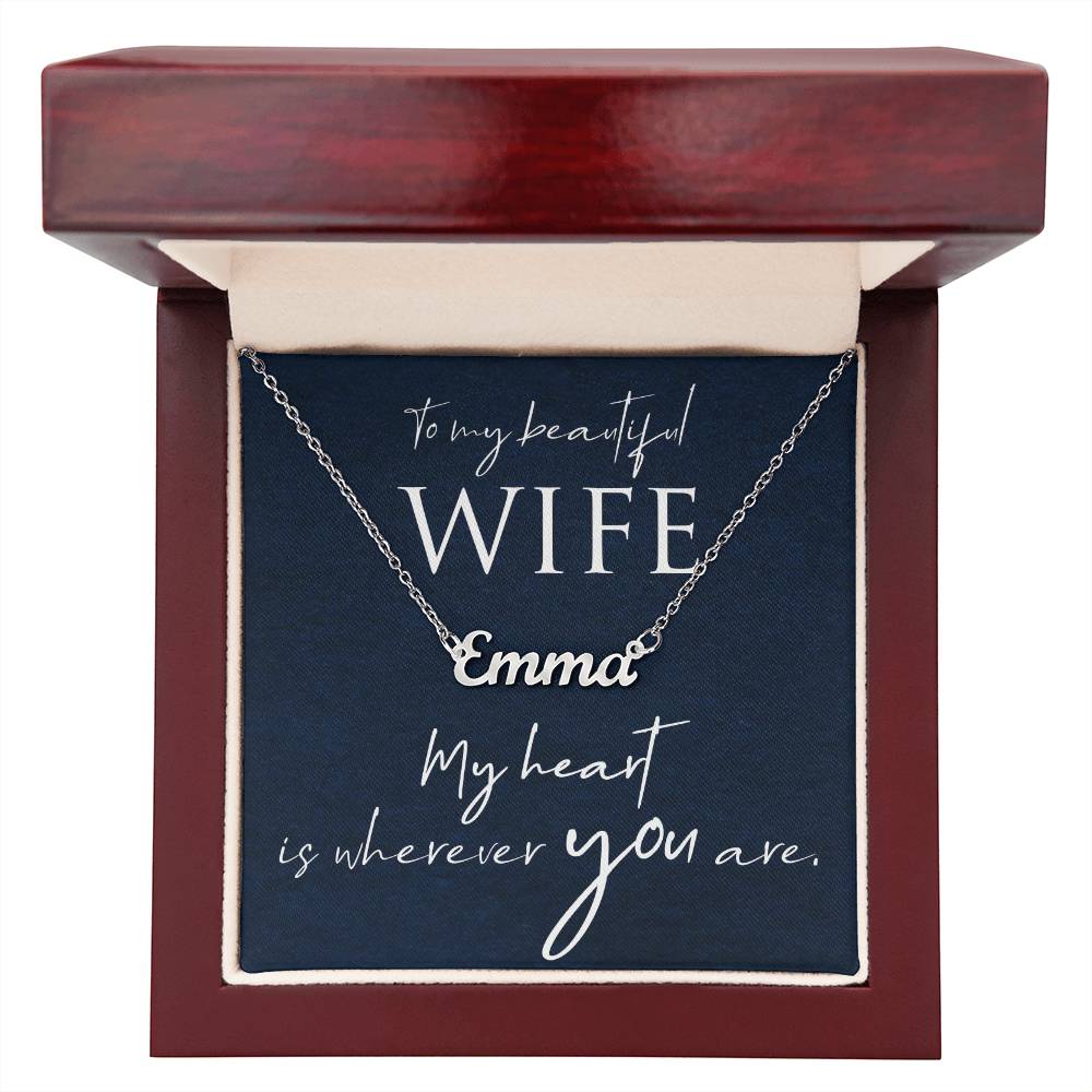 Collar con nombre y cuadro de mensaje para esposa
